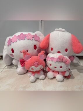 NWT Sanrio Cherry Blossom Plush Round 1 Exclusive Sakura Series Set